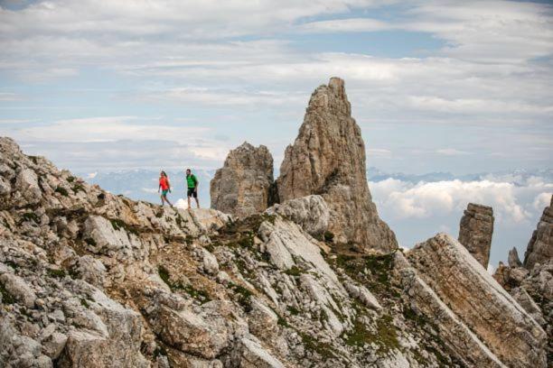 Hotel Italia Castello-Molina di Fiemme ภายนอก รูปภาพ