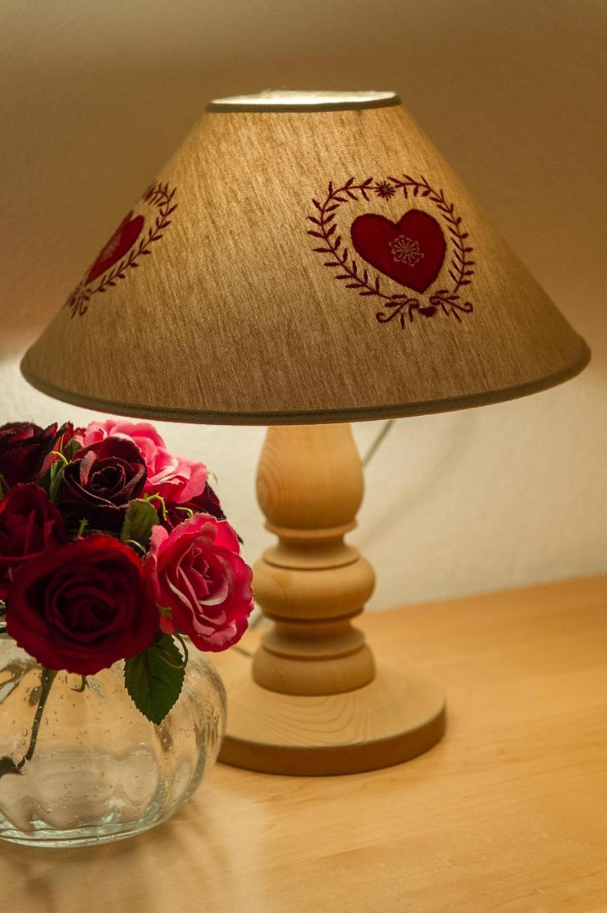Hotel Italia Castello-Molina di Fiemme ภายนอก รูปภาพ