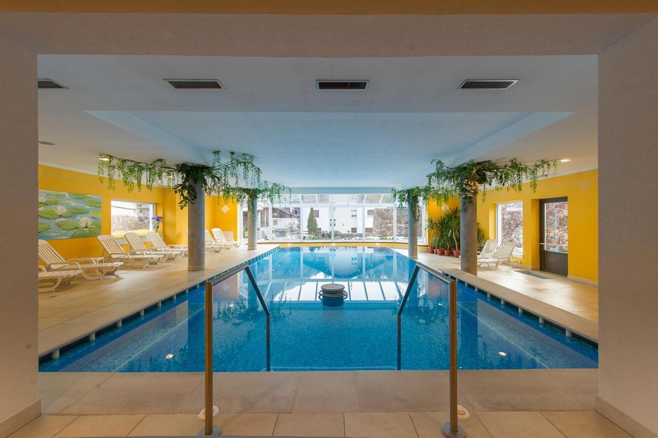 Hotel Italia Castello-Molina di Fiemme ภายนอก รูปภาพ