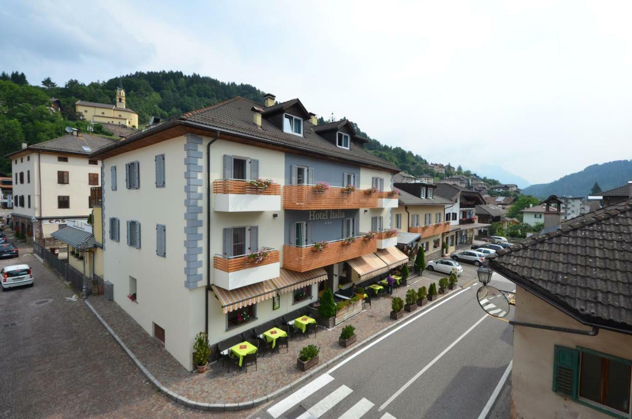Hotel Italia Castello-Molina di Fiemme ภายนอก รูปภาพ